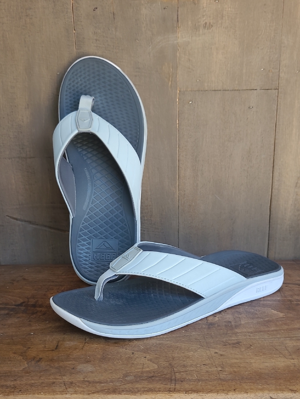 REEF The Deckhand Sandal Men's sz 12 Grey Contoured Footbed Flip Flop